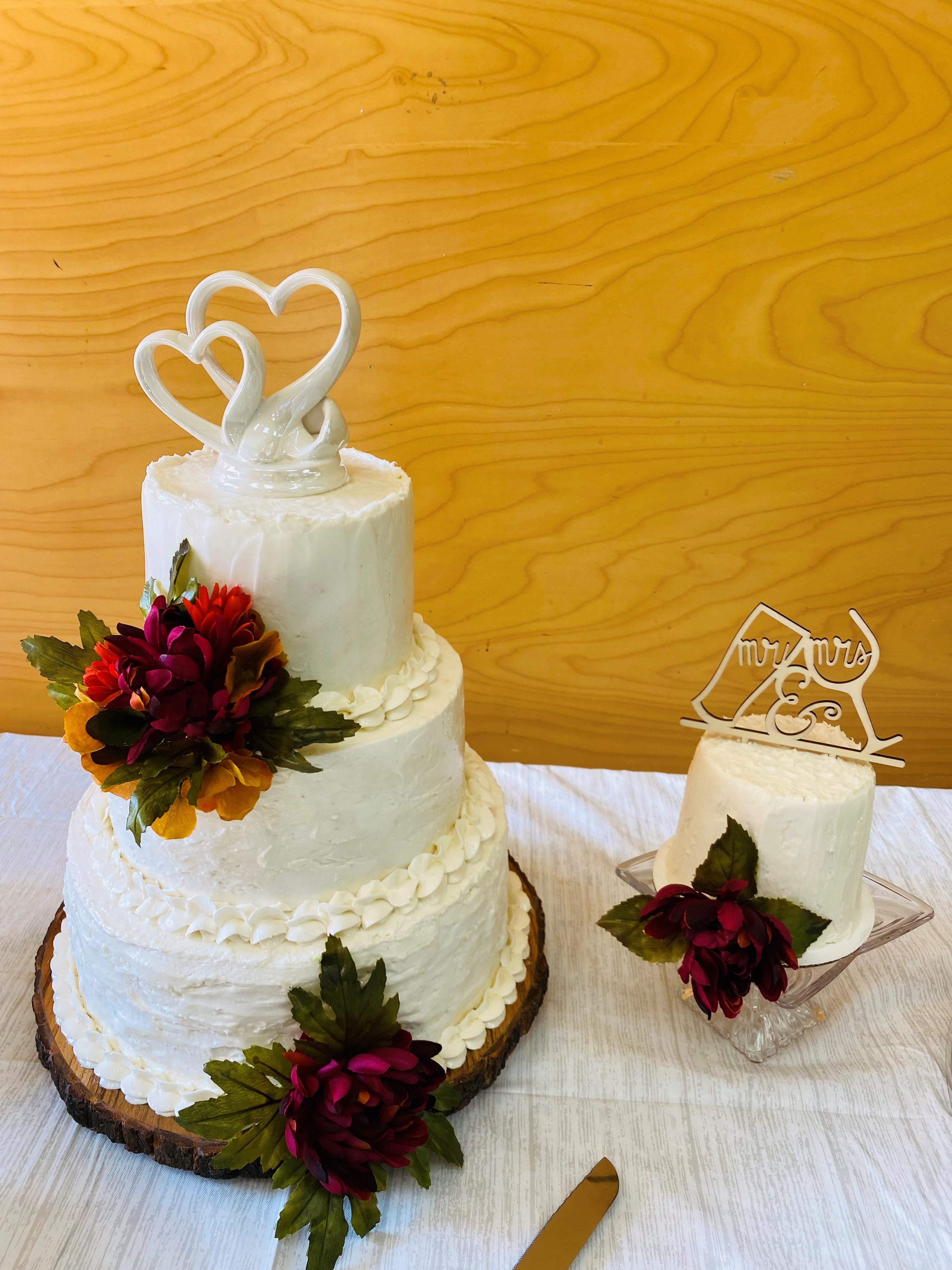 October Ventito Bakery Wedding Cake and Anniversary Cake